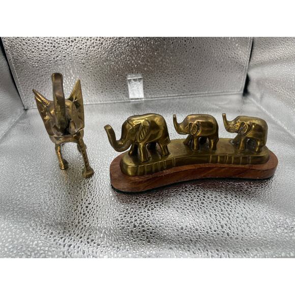 vintage Brass elephants statue‎ trunks up LUCKY  SOLID BRASS - Picture 1 of 13